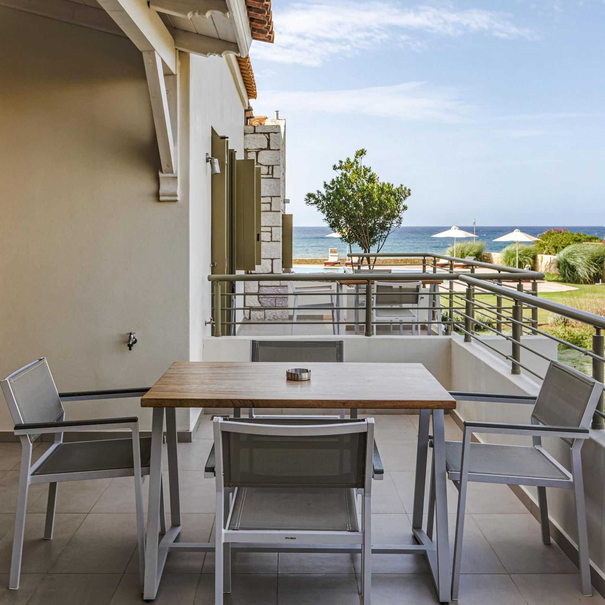 Callisto Seaside Homes & Suites Marathopoli Bagian luar foto