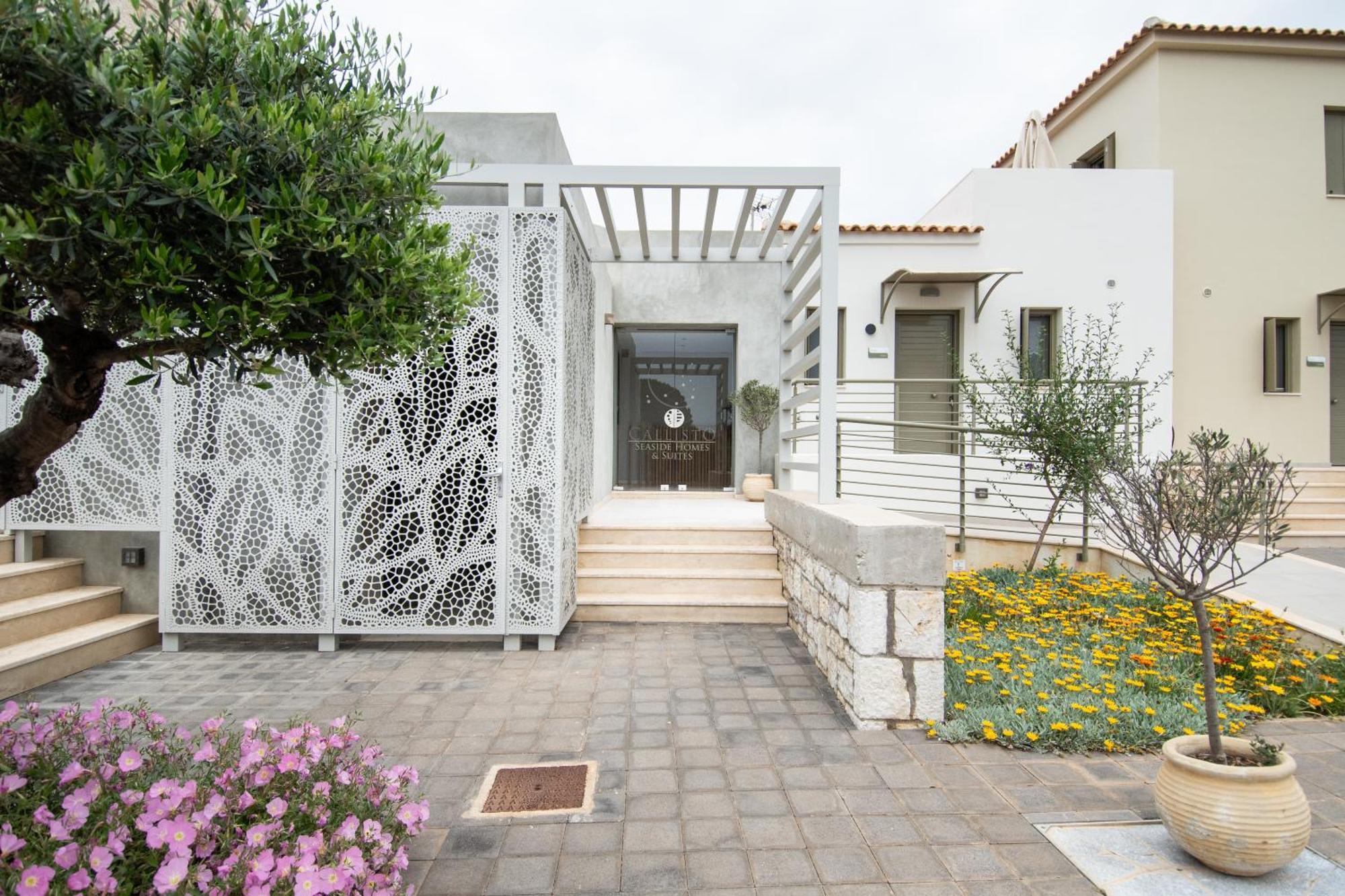 Callisto Seaside Homes & Suites Marathopoli Bagian luar foto